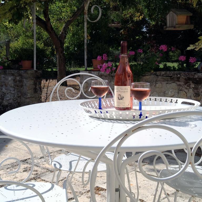 Avrillé-les-Ponceaux La Marelle B&B 객실 사진
